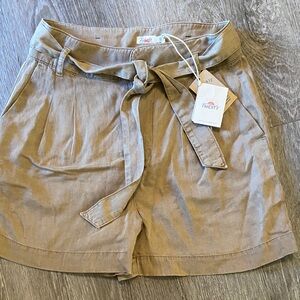 Faherty Women's High Waist Tan Shorts